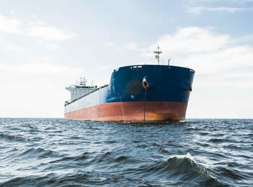 バルクの不定期船輸送